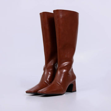 Siena – Bota Feminina Cano Alto Salto Geométrico Bico Quadrado New Whisk