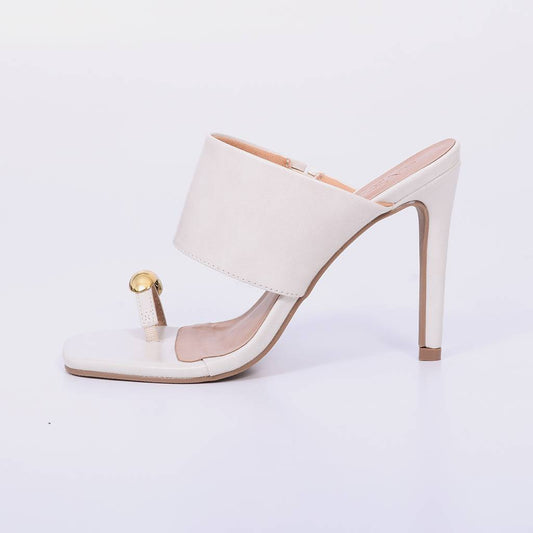 Nicole – Tamanco Feminino Salto Alto com Tira Larga e Dedo Off White