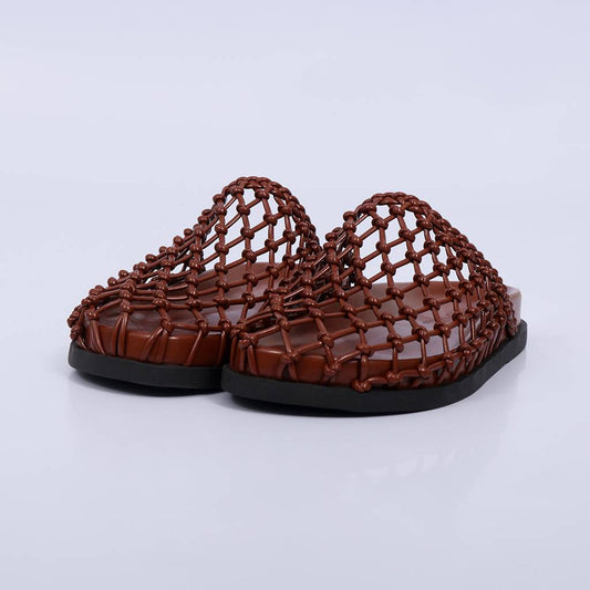 Iara – Clog Feminina Tramada Artesanal Caramelo
