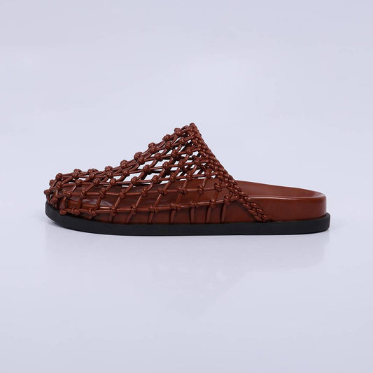 Iara – Clog Feminina Tramada Artesanal Caramelo