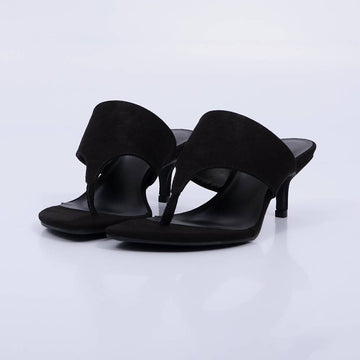 Milena – Tamanco Feminino de Dedo Salto Baixo Preto