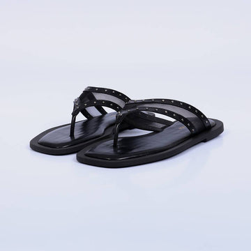 Zoe – Rasteira Feminina em Tela com Tachas Preto