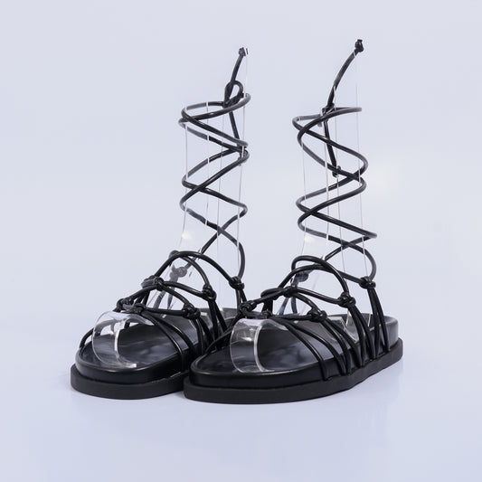 Maisa – Papete Feminina Tiras Metalizadas com Amarração Preto