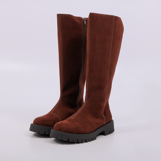 Doha– Bota Feminina Cano Médio Camurça Solado Tratorado Marrom Escuro