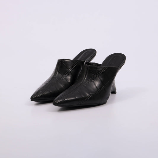 Mirela - Mule Feminino Clássico Salto Baixo Croco Preto