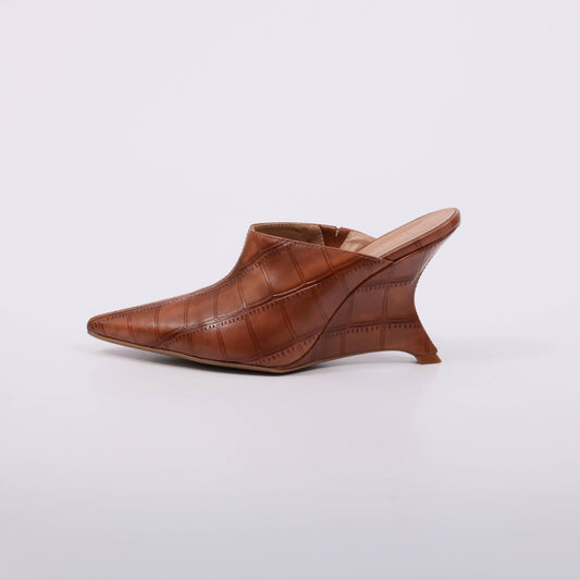 Mirela - Mule Feminino Clássico Salto Baixo Croco Caramelo