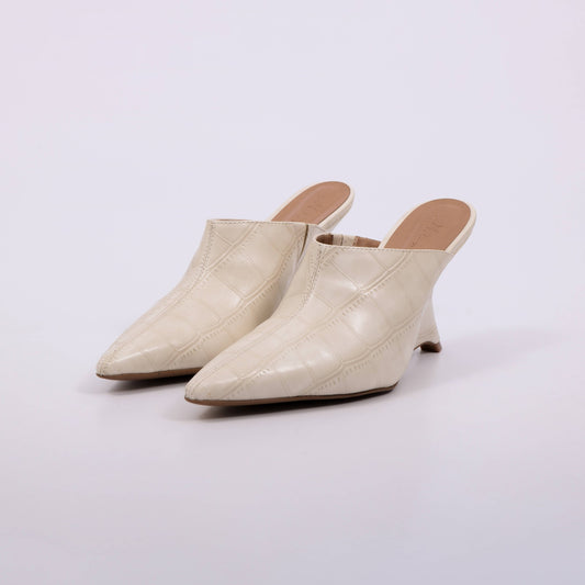 Mirela - Mule Feminino Clássico Salto Baixo Croco Off White