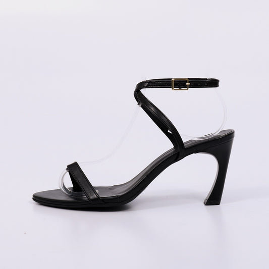 Cecilia  - Sandália Feminina Salto Alto Tiras Finas Fivela Preto