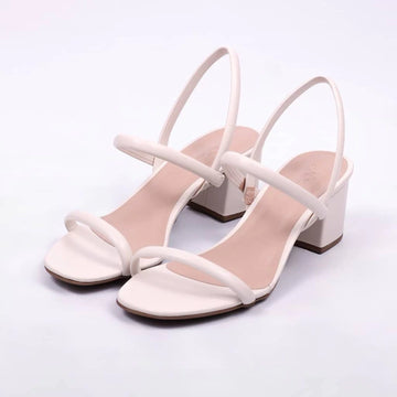 Bless - Sandália Feminina Tira Fina Salto Grosso Off-White
