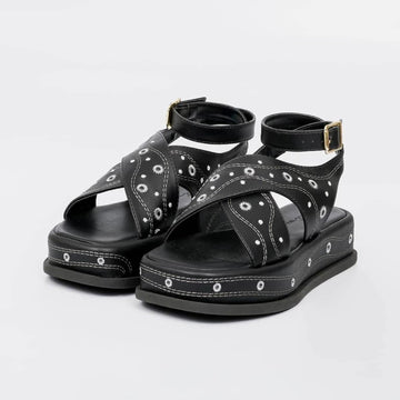 Sophie - Sandália Feminina Flatform Tiras Aplicação em Bordado Preta