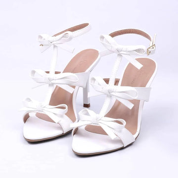 Lynn - Sandália Feminina Salto Alto Com Tiras e Fivela Branca