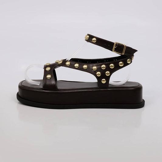 Isabel - Papete Feminina Flatform Tachas Metálicas Marrom