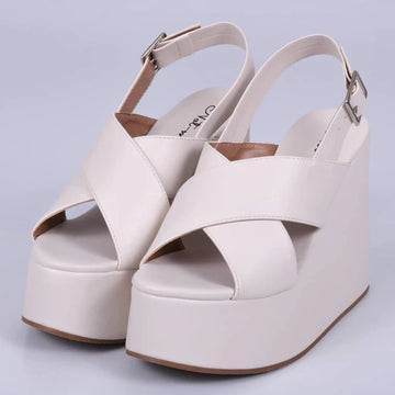 Atlanta - Sandália Feminina Anabela Plataforma Off-White