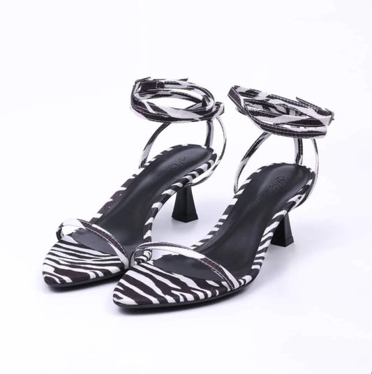 Eudora - Sandália Not-me Bico Folha Salto Médio Zebra