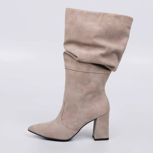 Europa - Bota Feminina de Camurça Salto Bloco Bico Fino Cinza
