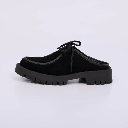 Emily - Mule Feminino Tratorado Camurça com Cadarço Preto