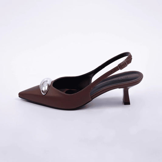 Milano - Scarpin Feminino Bico Fino Aplicação Slingback Marrom