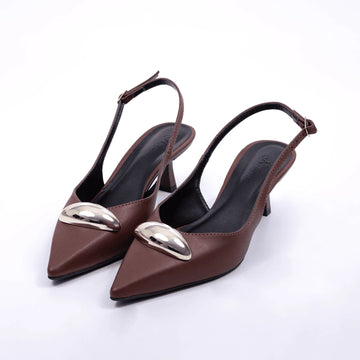 Milano - Scarpin Feminino Bico Fino Aplicação Slingback Marrom