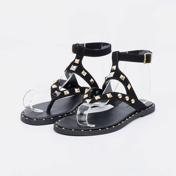 Rita - Sandália Rasteira Feminina Tachas e Fivela Preto