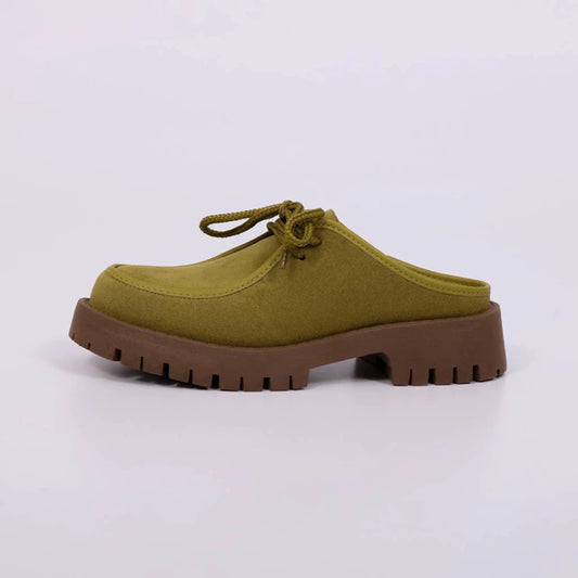 Emily - Mule Feminino Tratorado Camurça com Cadarço Verde Claro