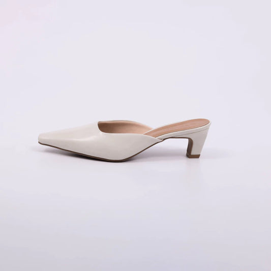 Carmen - Mule Feminino Salto Bloco Bico Fino Off White