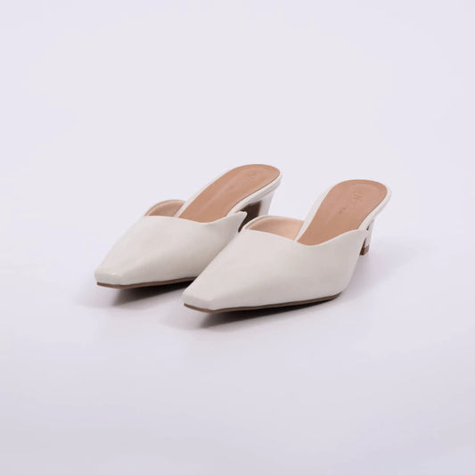 Carmen - Mule Feminino Salto Bloco Bico Fino Off White