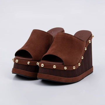 Adrian - Tamanco Feminino Anabela Plataforma Tachas Marrom