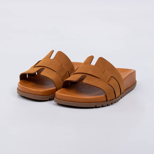 Núbia - Papete Feminina Anatômica Recorte Camurça Caramelo