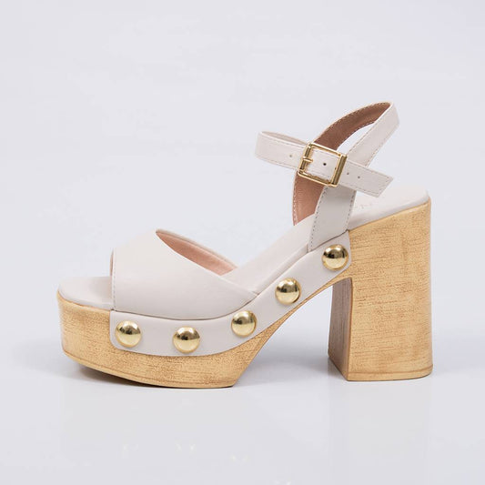 Holanda - Sandália Feminina Meia Pata Salto Bloco Tachas Off-white