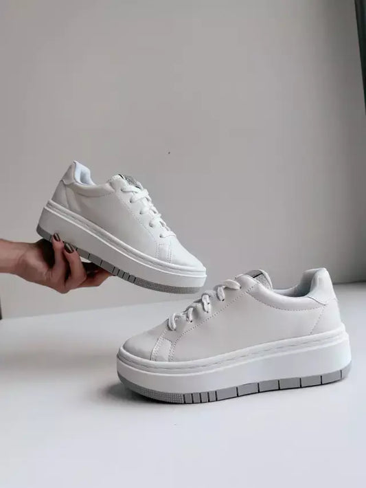 Sunny - Tênis Feminino Casual Cadarço Plataforma Branco/Prata