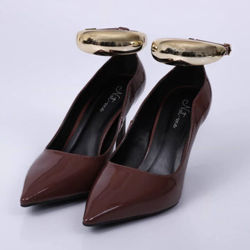 Cassandra - Scarpin Feminino Verniz Bico Fino Salto Alto Marrom