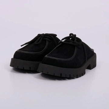 Emily - Mule Feminino Tratorado Camurça com Cadarço Preto
