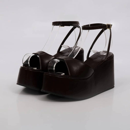 Betina - Sandália Feminina Plataforma Salto Anabela Marrom