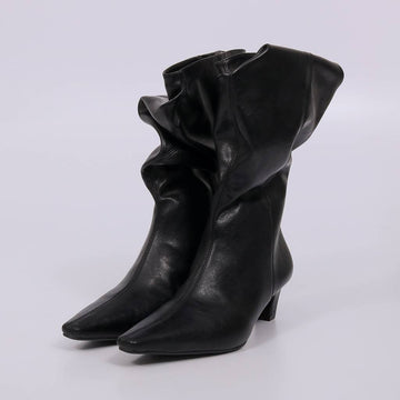 Sofia - Bota Feminina Slouchy Salto Baixo Bico Fino Preto