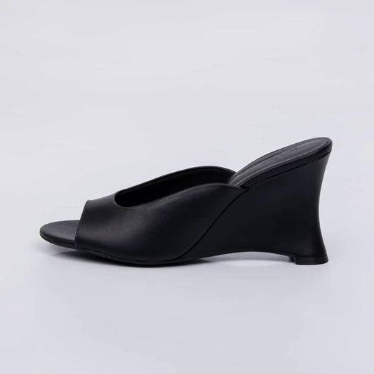 Oasis - Tamanco Feminino Anabela Bico Aberto Liso Preto