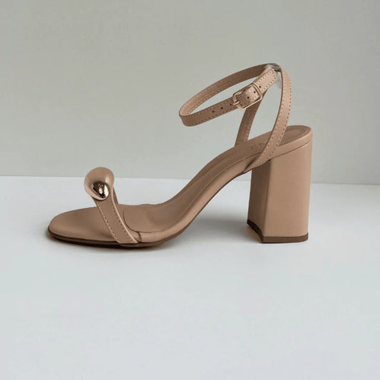 Dallas - Sandália Feminina Aplicação Salto Grosso Bege