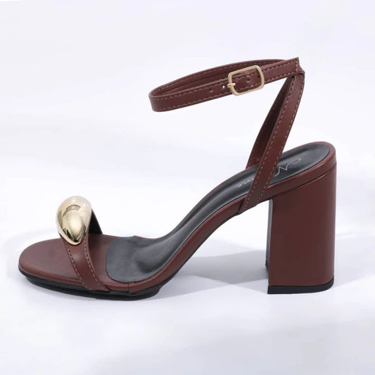Dallas - Sandália Feminina Aplicação Salto Grosso Marrom