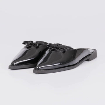 Ana - Mule Feminino Verniz Bico Fino Laço Preto