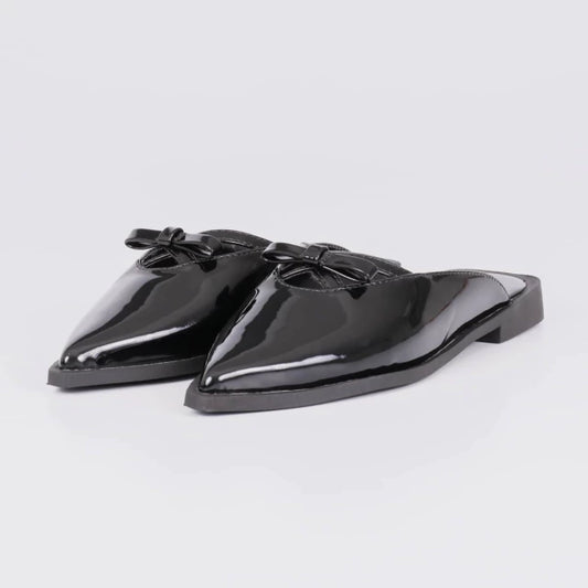 Ana - Mule Feminino Verniz Bico Fino Laço Preto