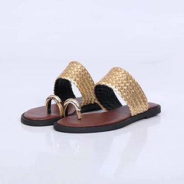 Medusa - Rasteira Feminina Trançada Aplicação Dourado