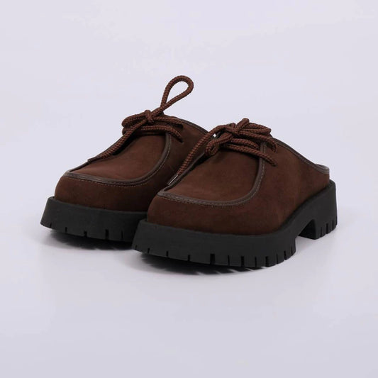 Emily - Mule Feminino Tratorado Camurça com Cadarço Marrom Escuro