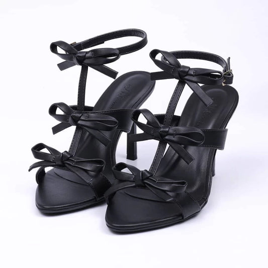 Lynn - Sandália Feminina Salto Alto Com Tiras e Fivela Preta