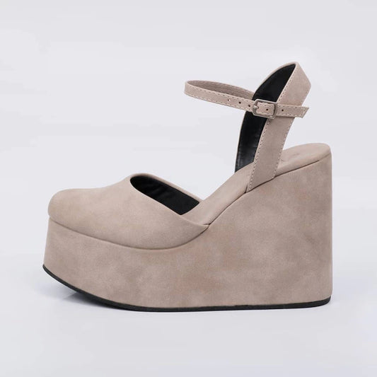 Lima - Sandália Feminina Anabela Camurça Fivela Cinza