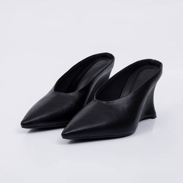 Niza - Mule Feminino Anabela Bico Fino Fechado Preto