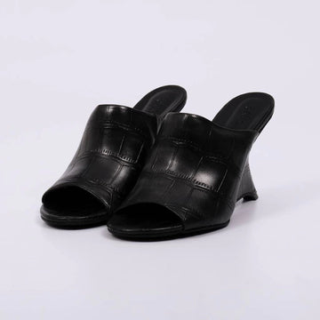 Suzy - Tamanco Feminino Salto Anabela Textura Croco Preto