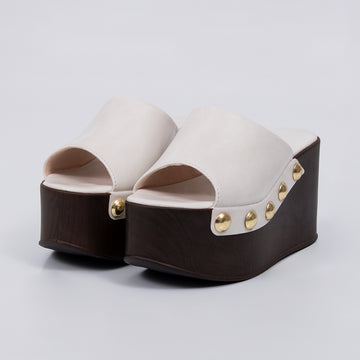 Giza - Tamanco Anabela Feminina Plataforma Tachas Douradas Off-white