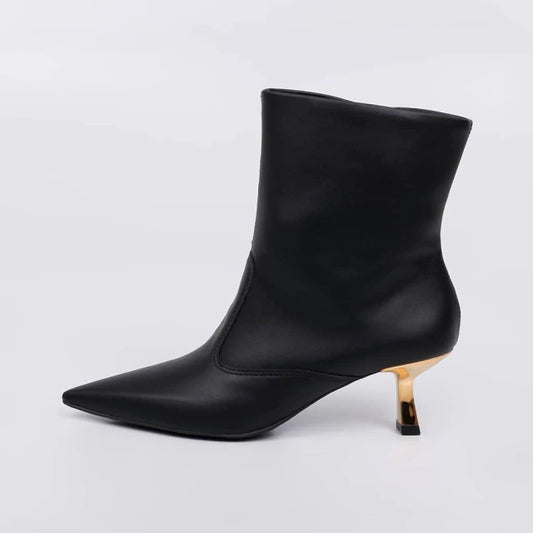 Samara – Bota Feminina Salto Baixo Zíper Aplicação Preta
