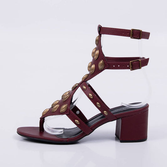 Nairóbi - Sandália Feminina Tachas Douradas Salto Bloco Vermelho