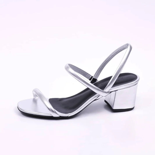 Bless - Sandália Feminina Tira Fina Salto Grosso Prata