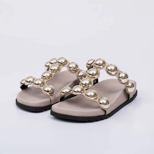 Maya - Papete Feminina Bico Redondo Aplicação em Bolas Cinza